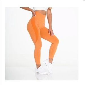 NVGTN Sunset Orange Seamless Leggings